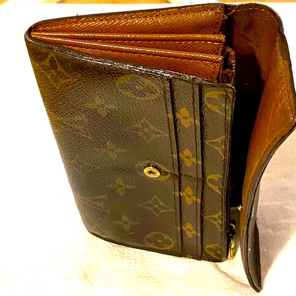 Louis Vuitton Monogram Portefeiulle Sarah
Long Bifold Wallet. 2007 France. - Picture 11 of 15